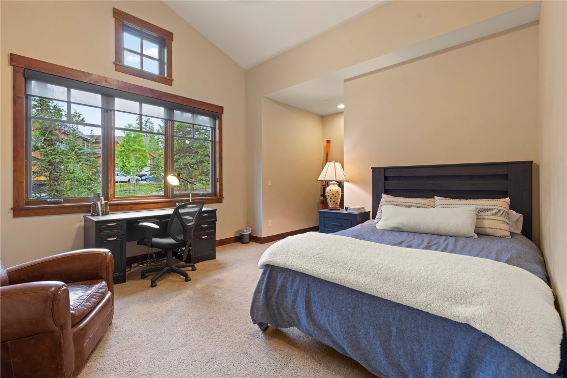 33 Canyon View COURT