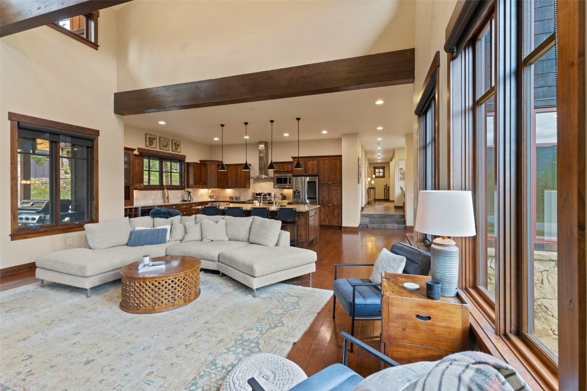 33 Canyon View COURT