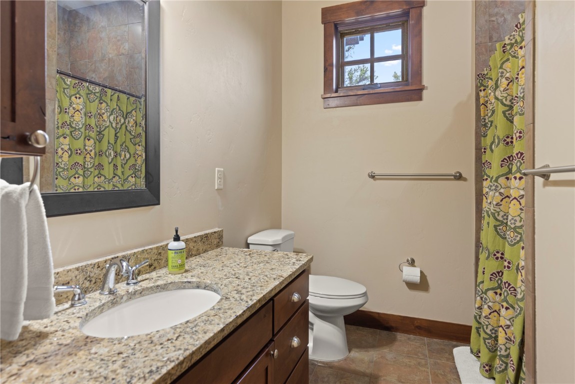 33 Canyon View COURT