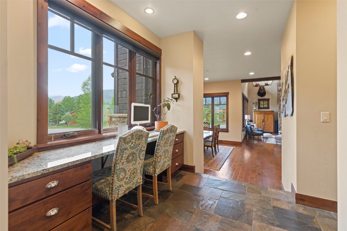 33 Canyon View COURT