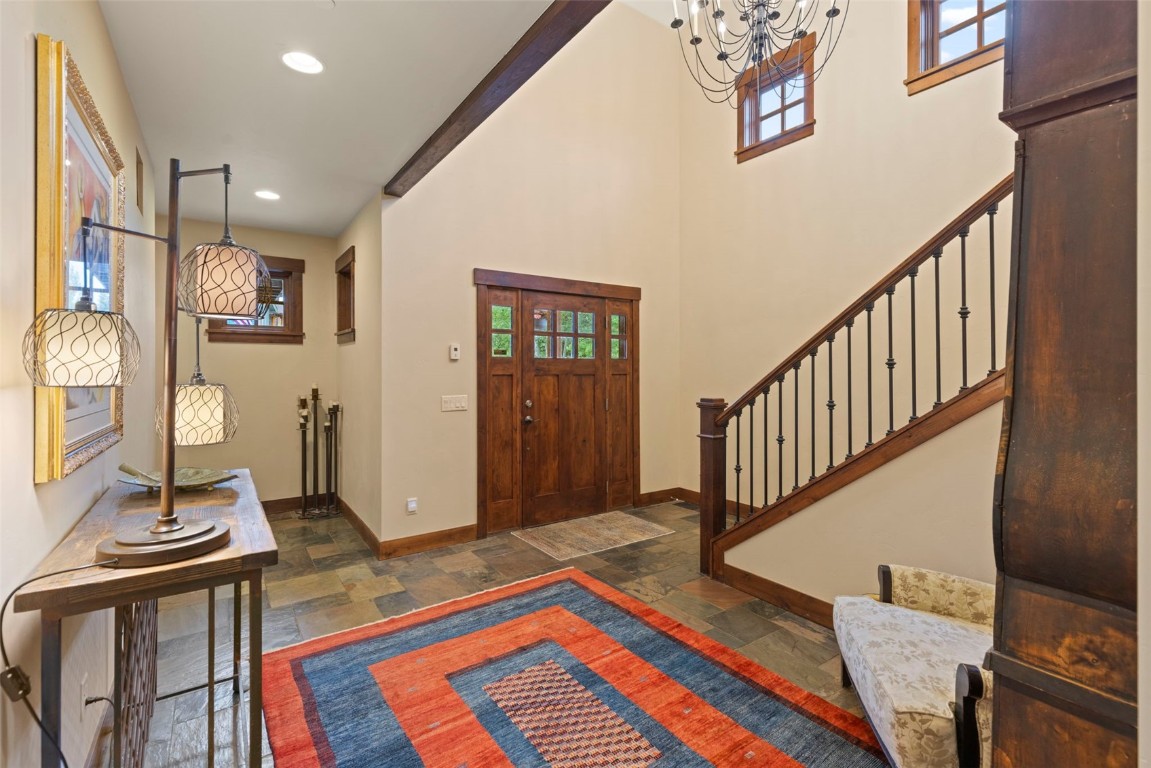 33 Canyon View COURT