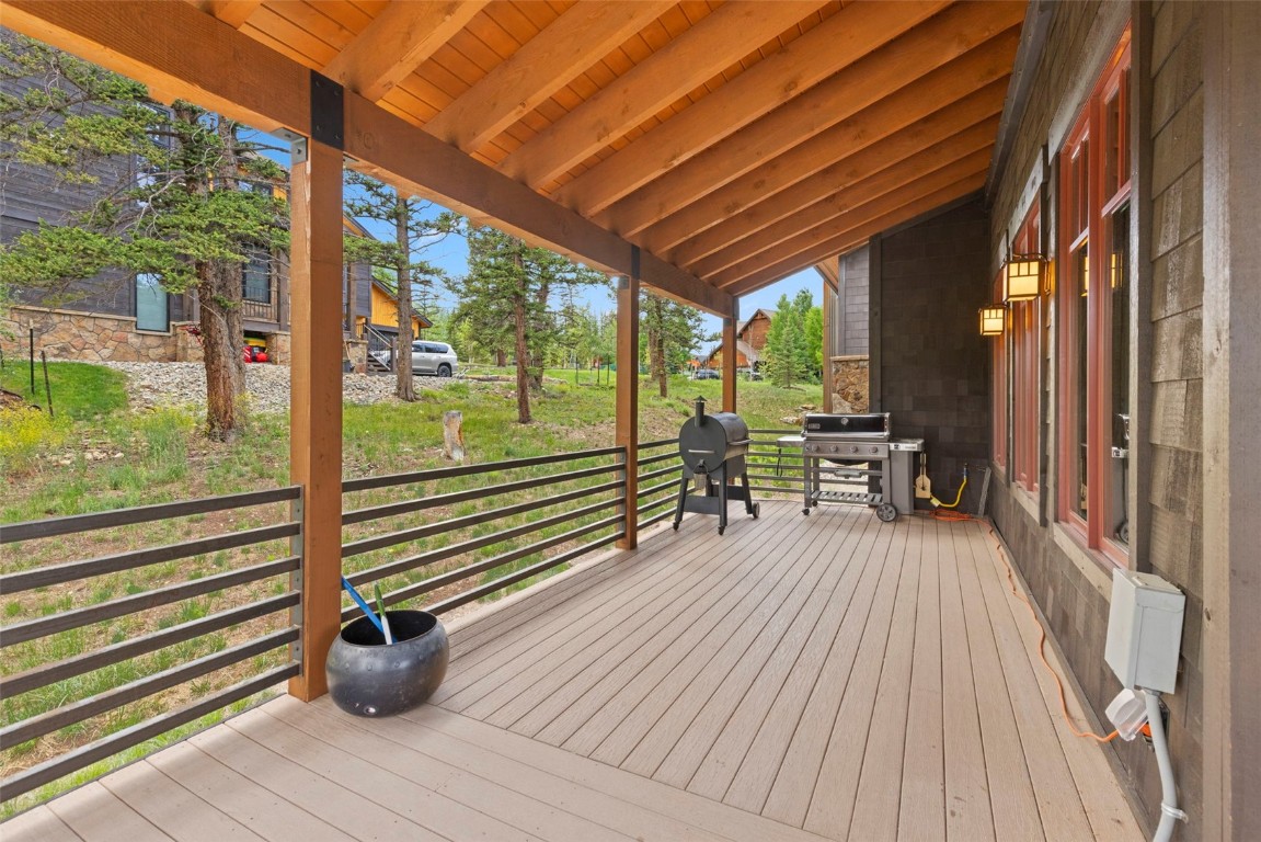 33 Canyon View COURT