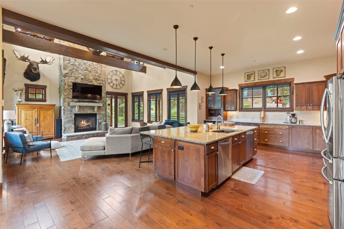 33 Canyon View COURT