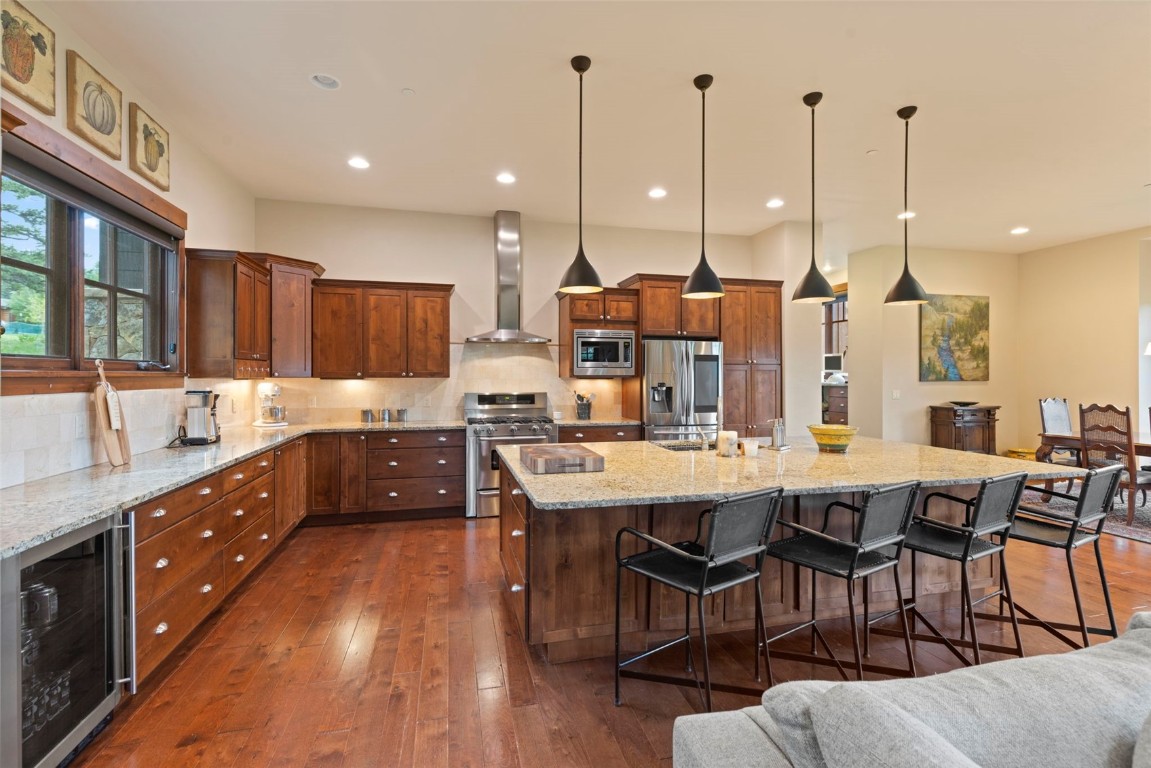 33 Canyon View COURT