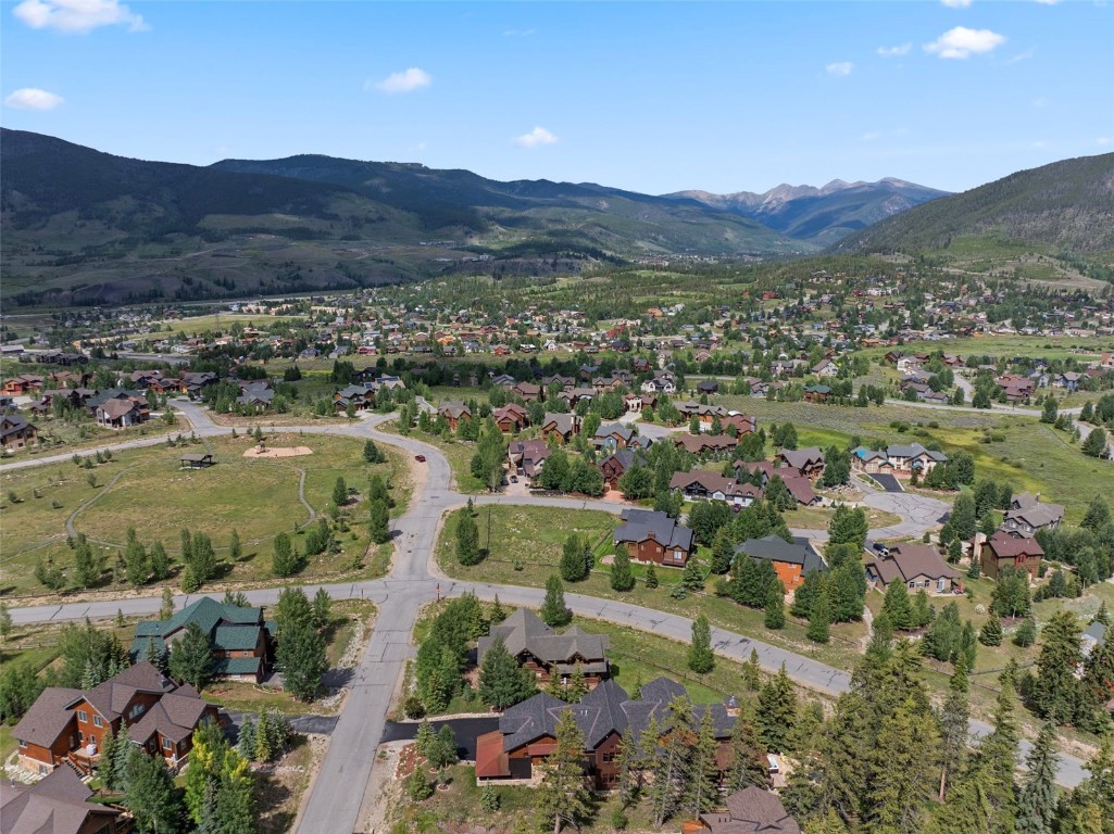 33 Canyon View COURT