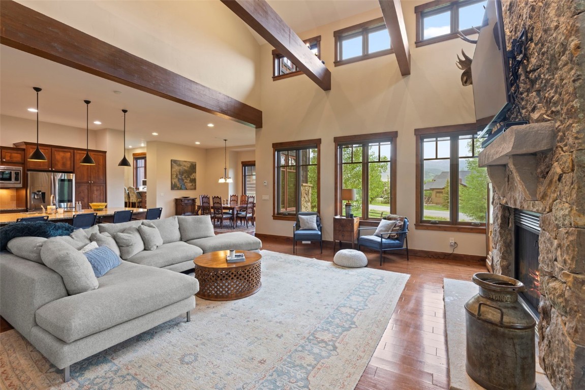 33 Canyon View COURT