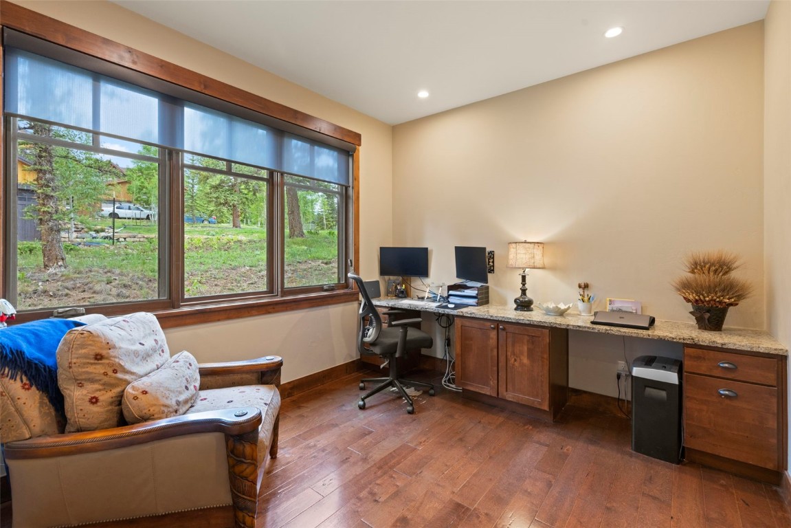 33 Canyon View COURT