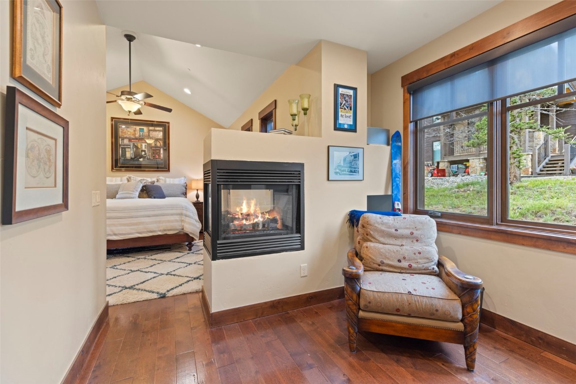 33 Canyon View COURT