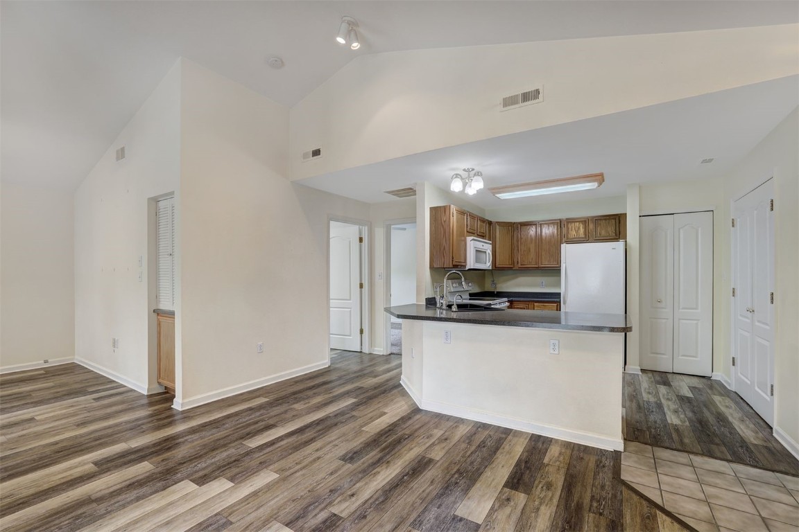 1501 Point DRIVE 203