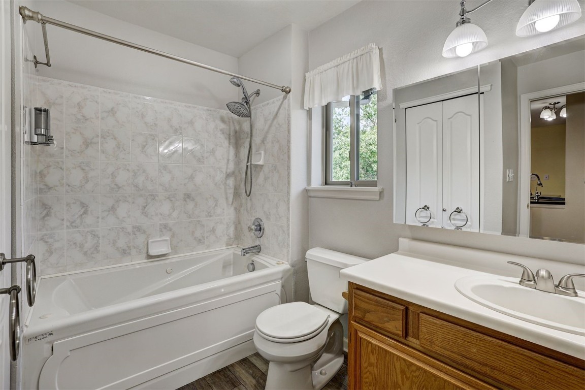 1501 Point DRIVE 203