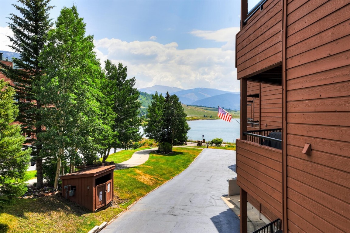 188 E La Bonte STREET 321
