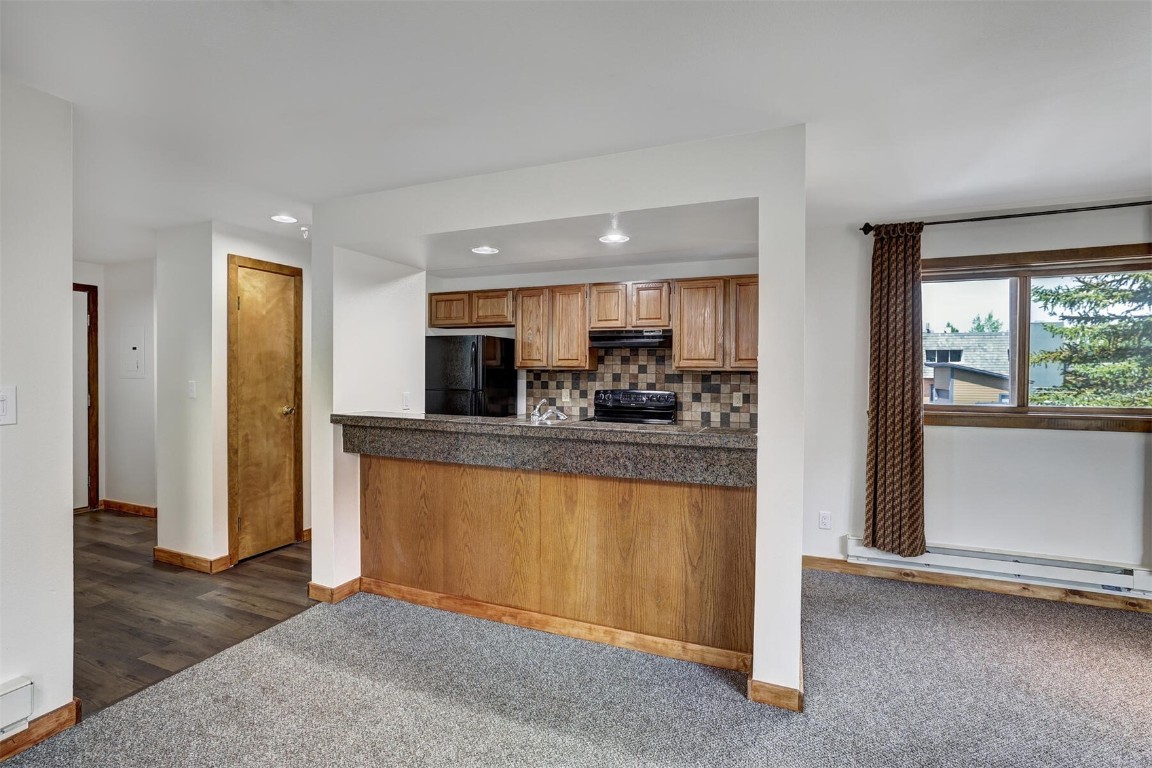 188 E La Bonte STREET 321