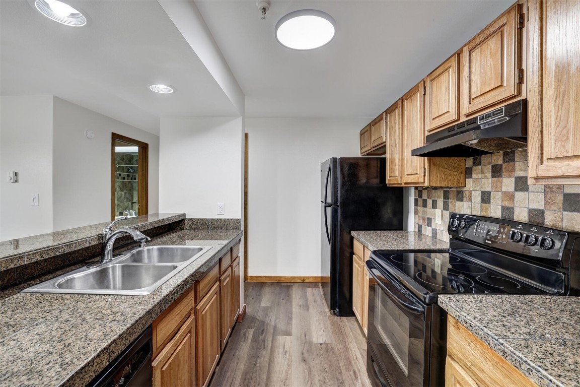 188 E La Bonte STREET 321