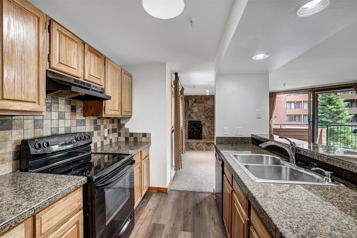 188 E La Bonte STREET 321