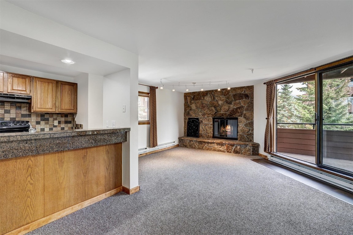 188 E La Bonte STREET 321