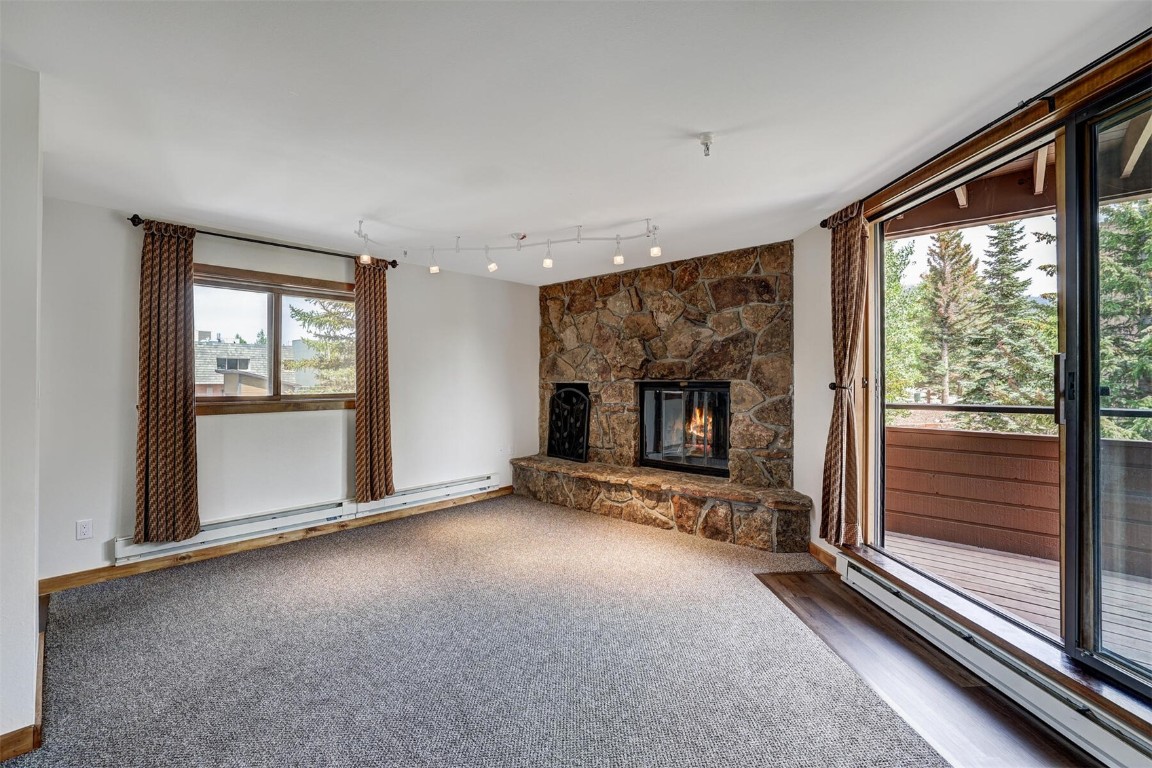 188 E La Bonte STREET 321