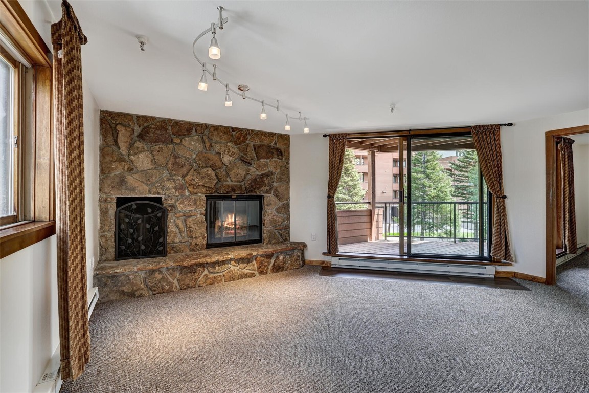 188 E La Bonte STREET 321