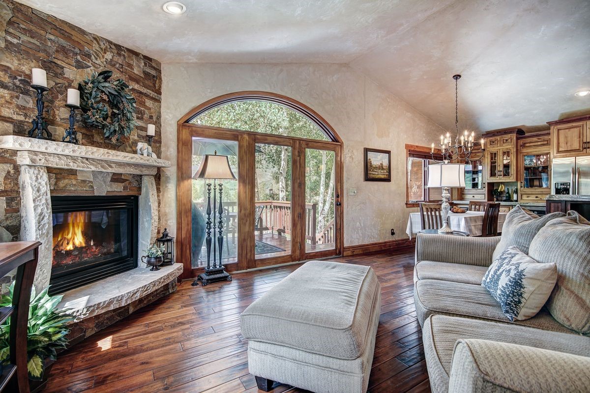 432 Bighorn CIRCLE