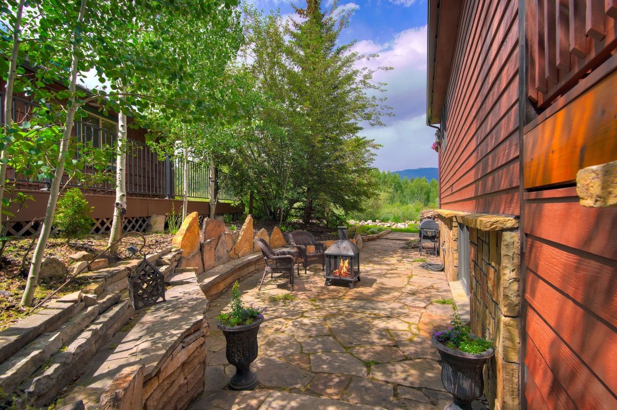 432 Bighorn CIRCLE