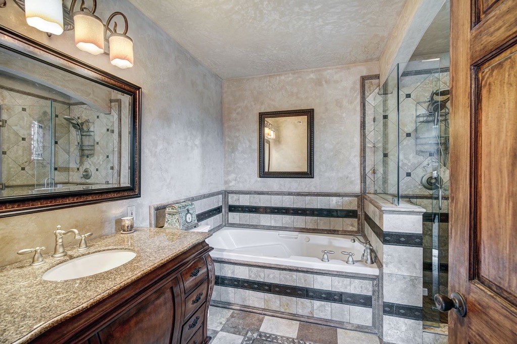 432 Bighorn CIRCLE