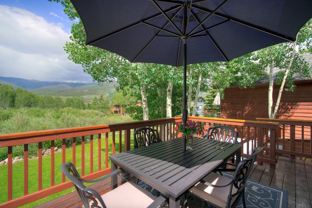 432 Bighorn CIRCLE