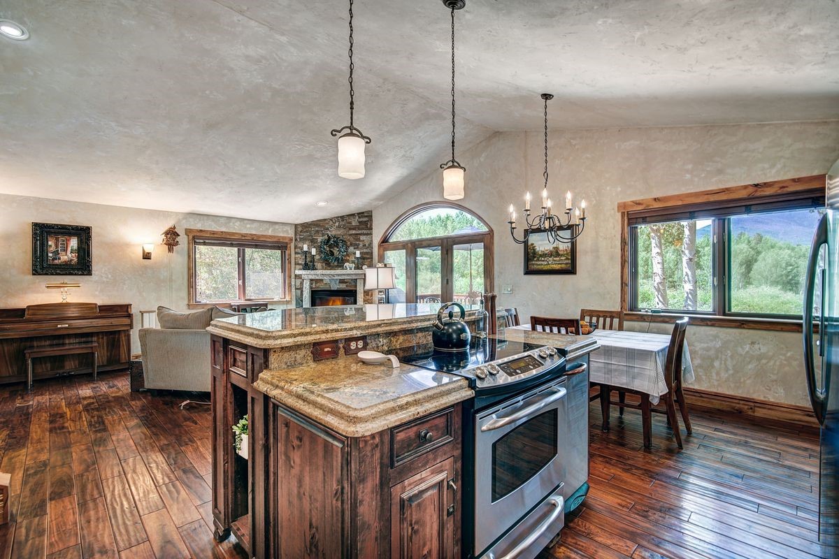 432 Bighorn CIRCLE