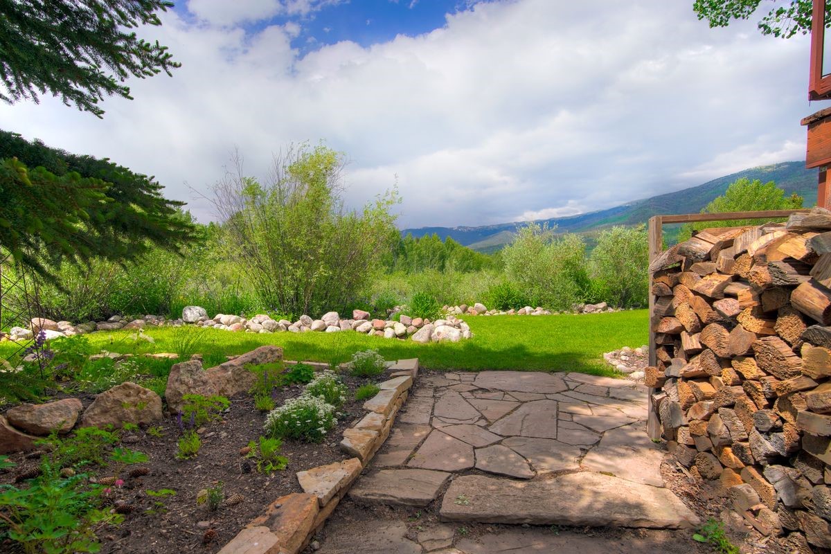 432 Bighorn CIRCLE
