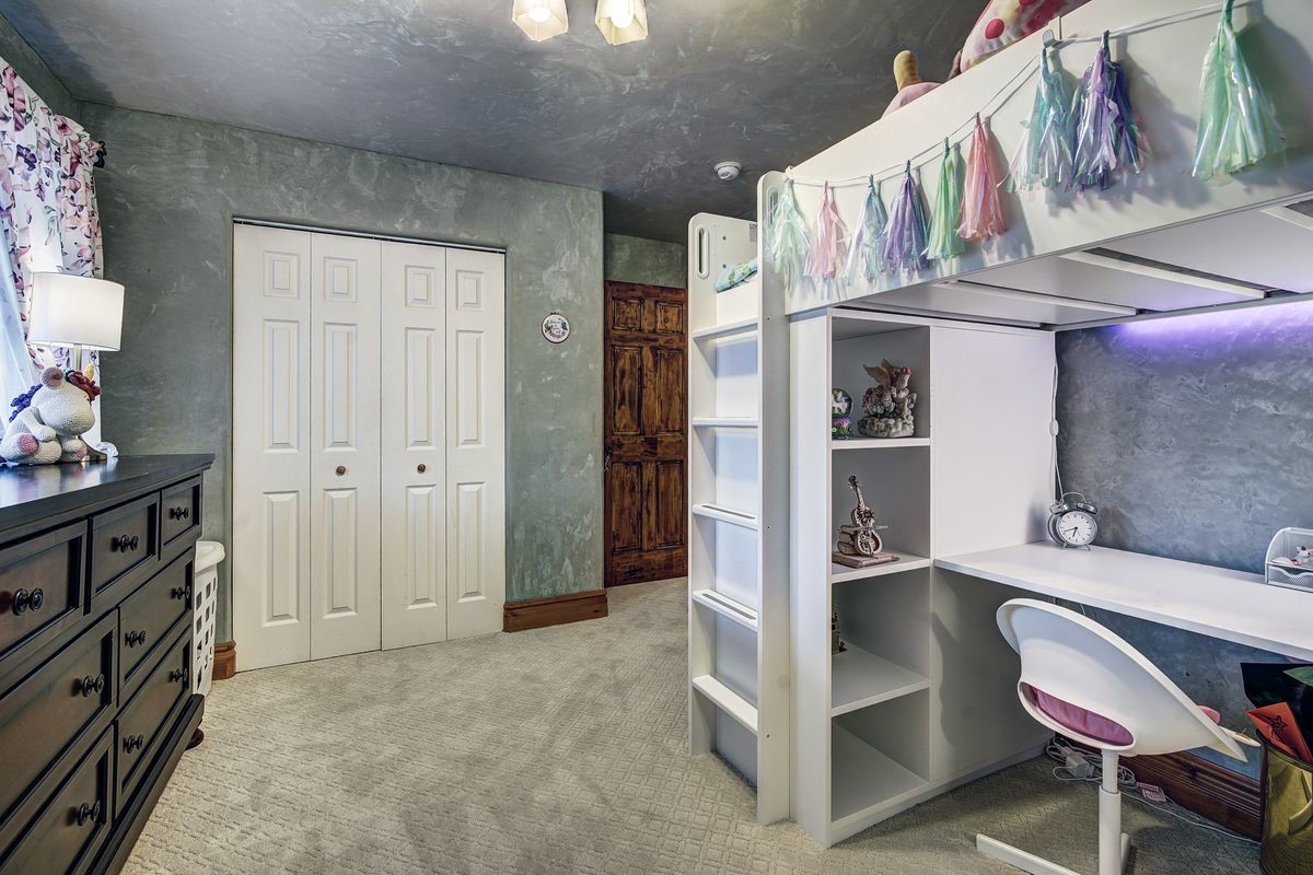 432 Bighorn CIRCLE