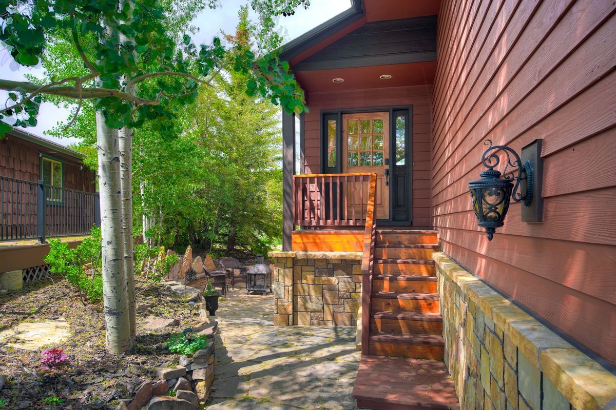 432 Bighorn CIRCLE