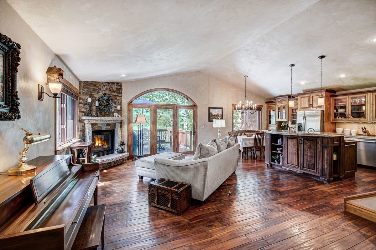 432 Bighorn CIRCLE