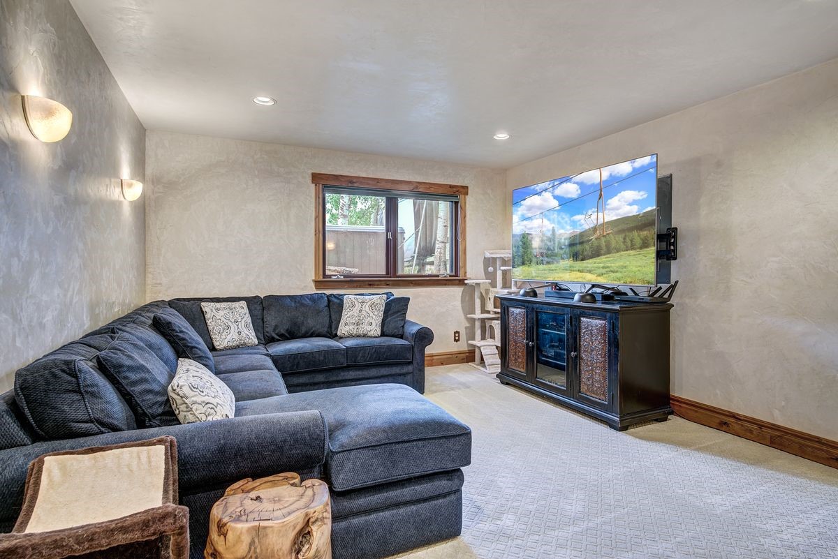 432 Bighorn CIRCLE