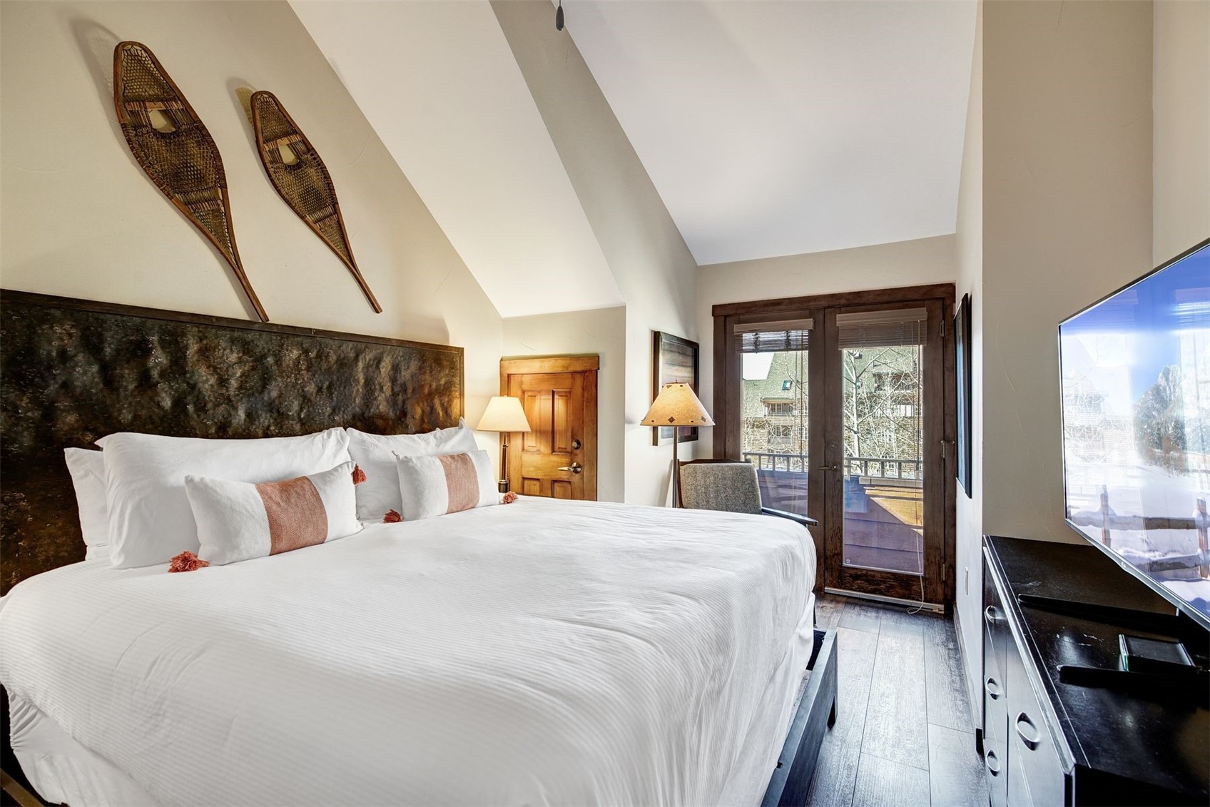 91 River Run ROAD 8137