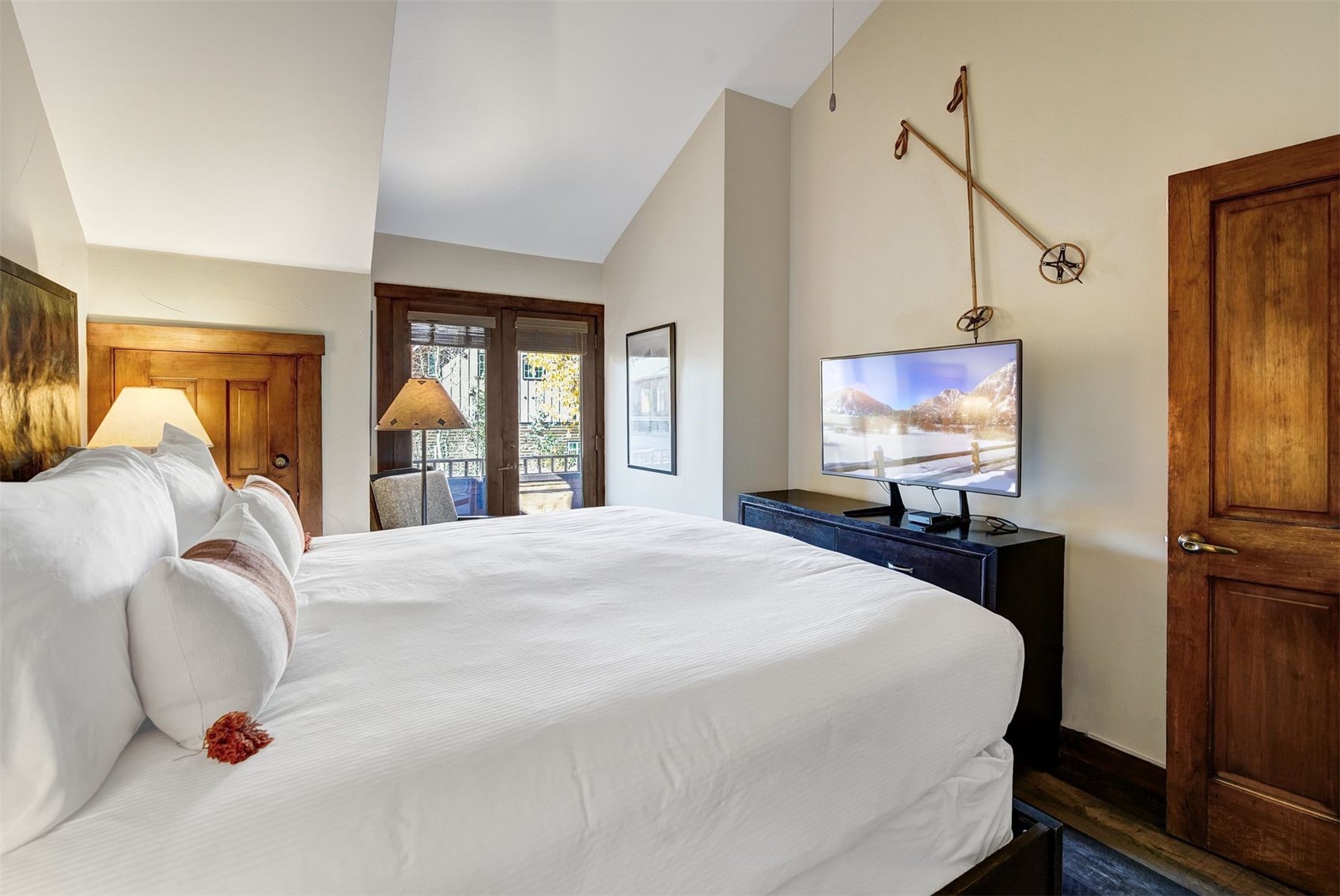 91 River Run ROAD 8137