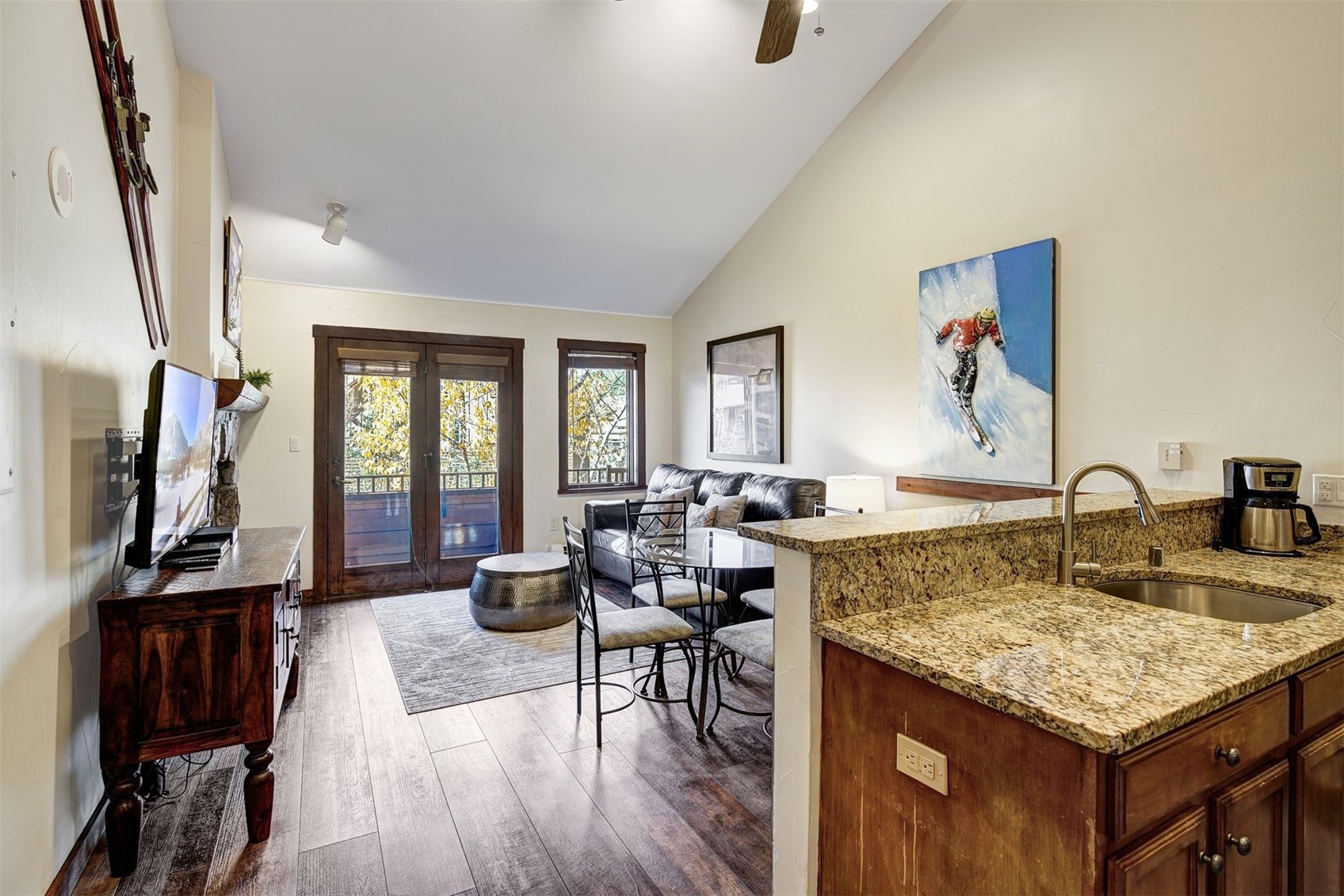 91 River Run ROAD 8137