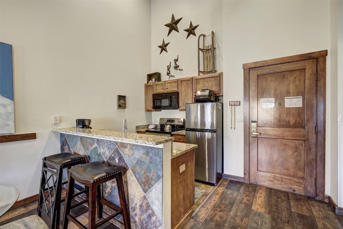 91 River Run ROAD 8137