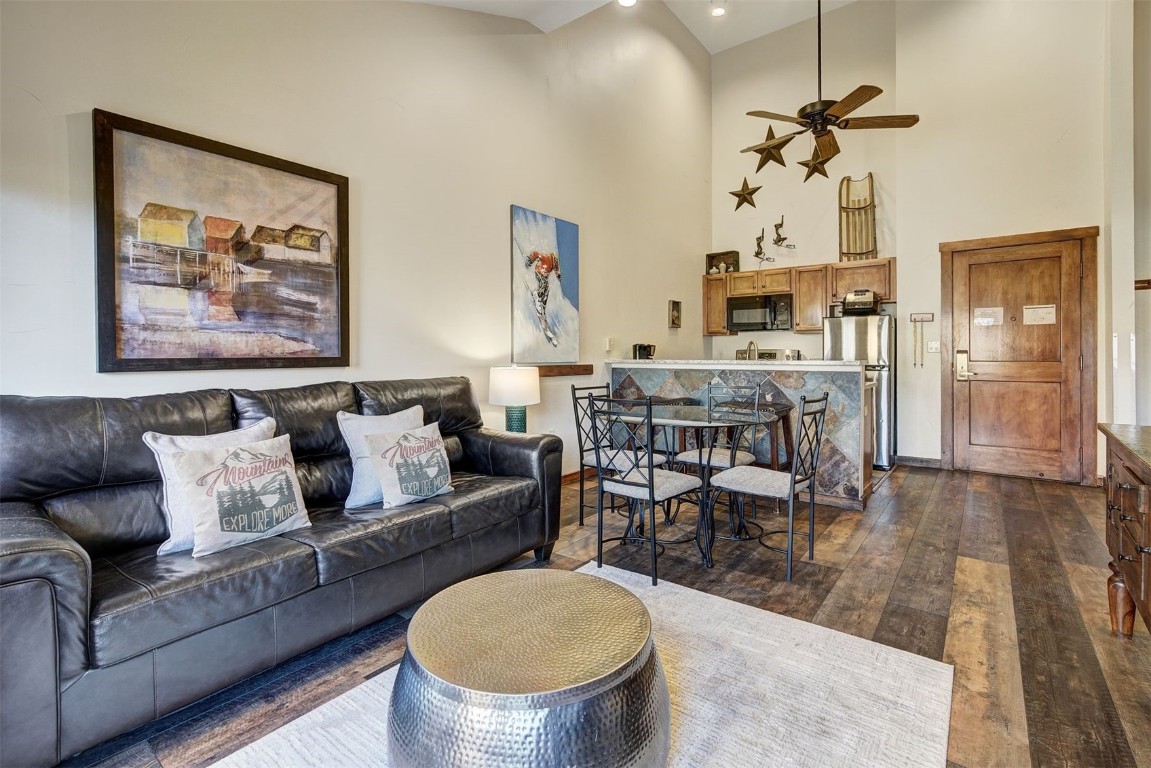 91 River Run ROAD 8137