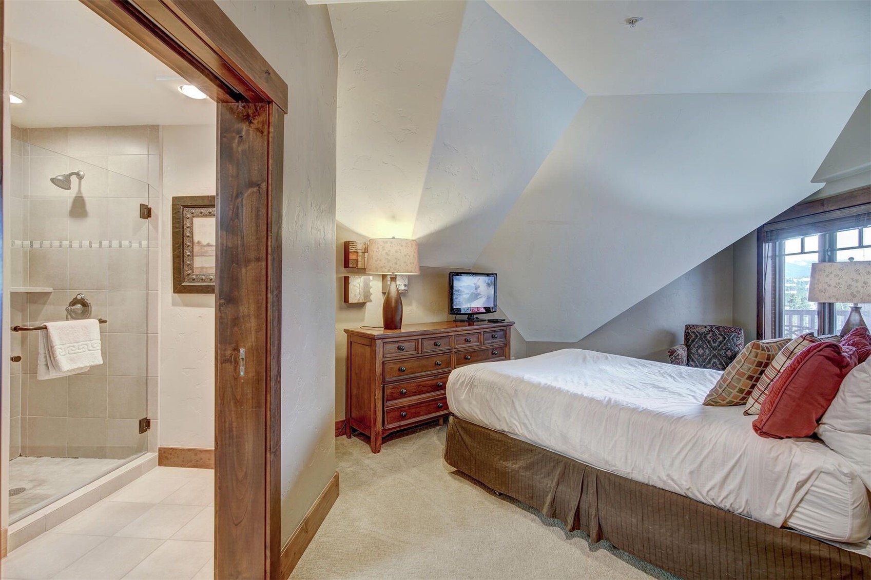 1891 Ski Hill ROAD 7406