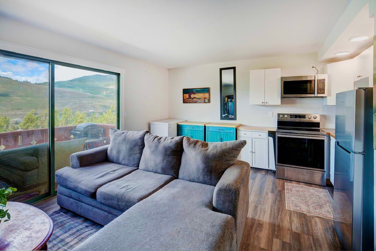 110 Evergreen ROAD 201