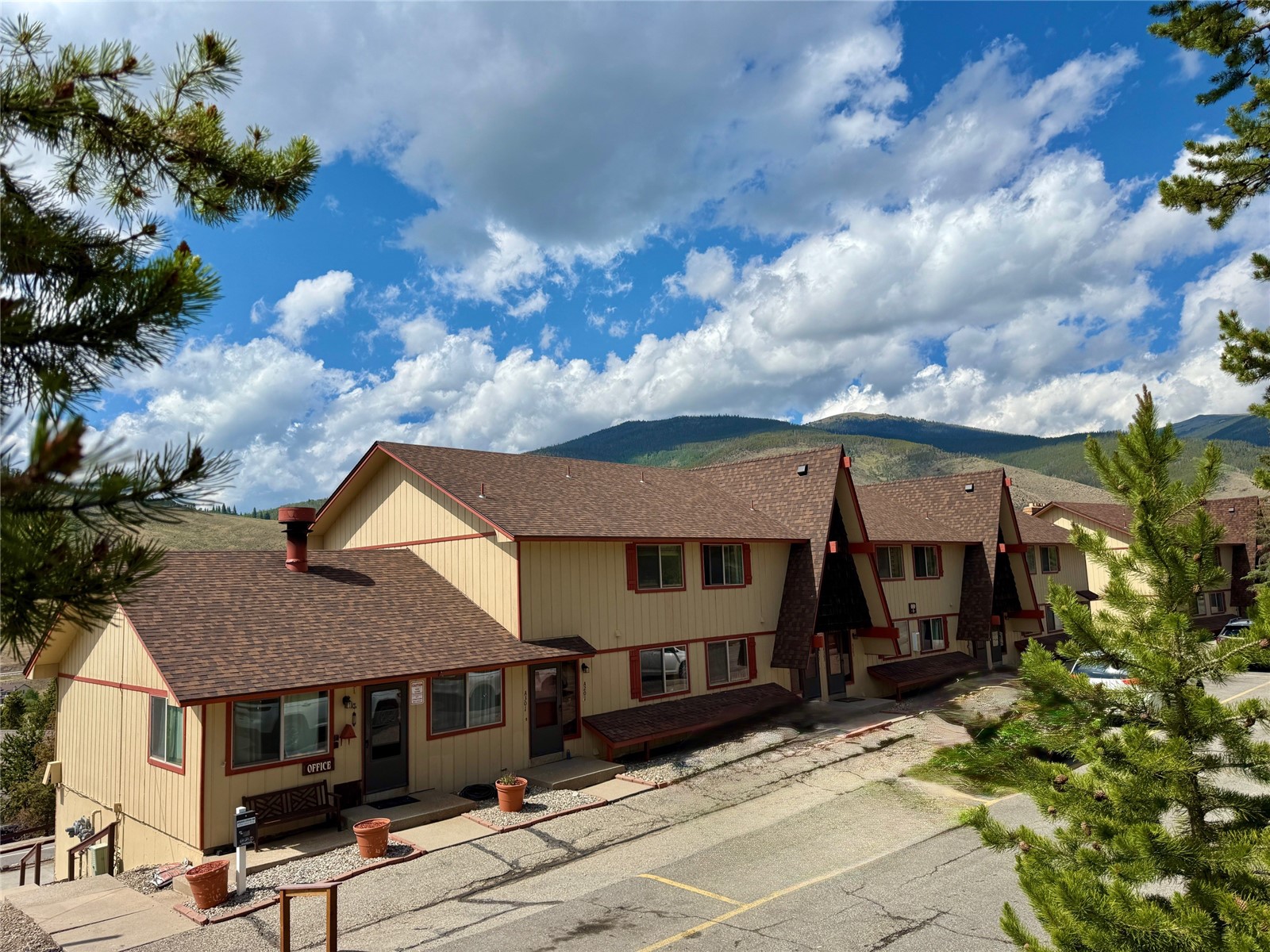 110 Evergreen ROAD 201