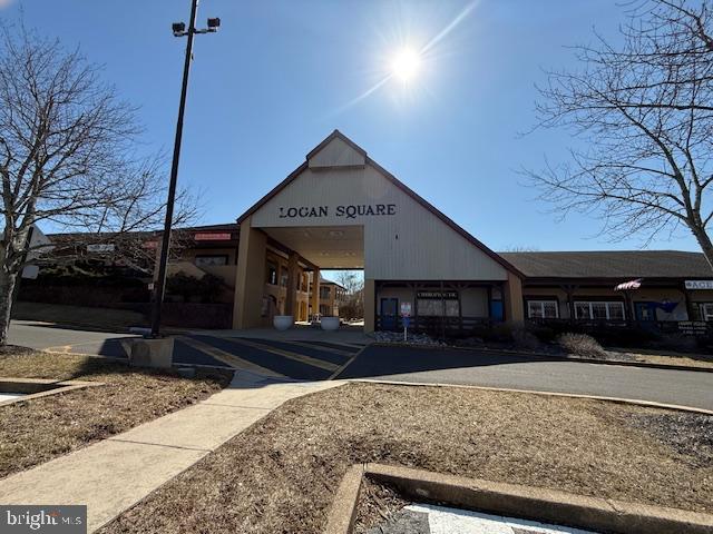 15 MARKET PLACE