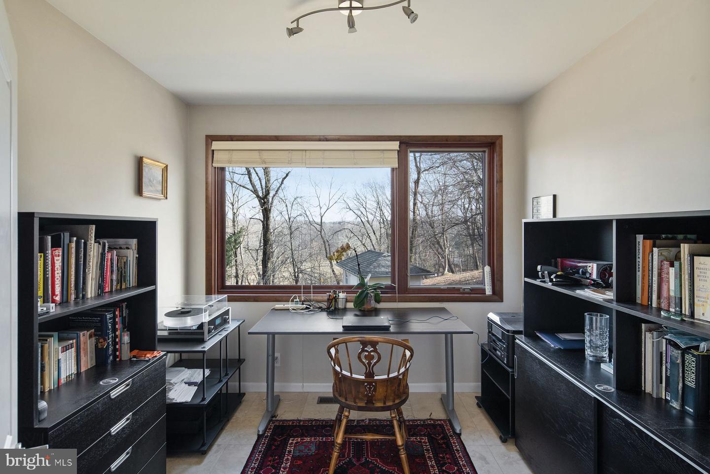282 Aqueduct Rd