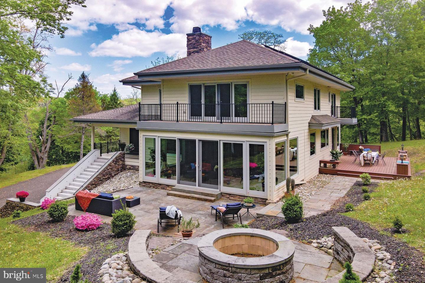 282 Aqueduct Rd