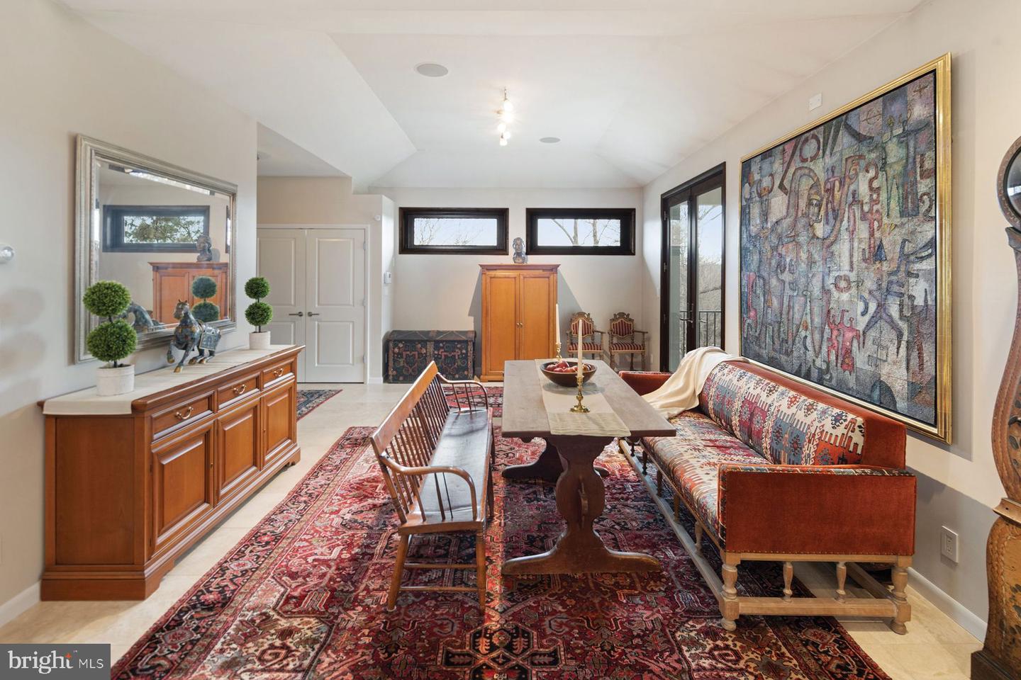 282 Aqueduct Rd