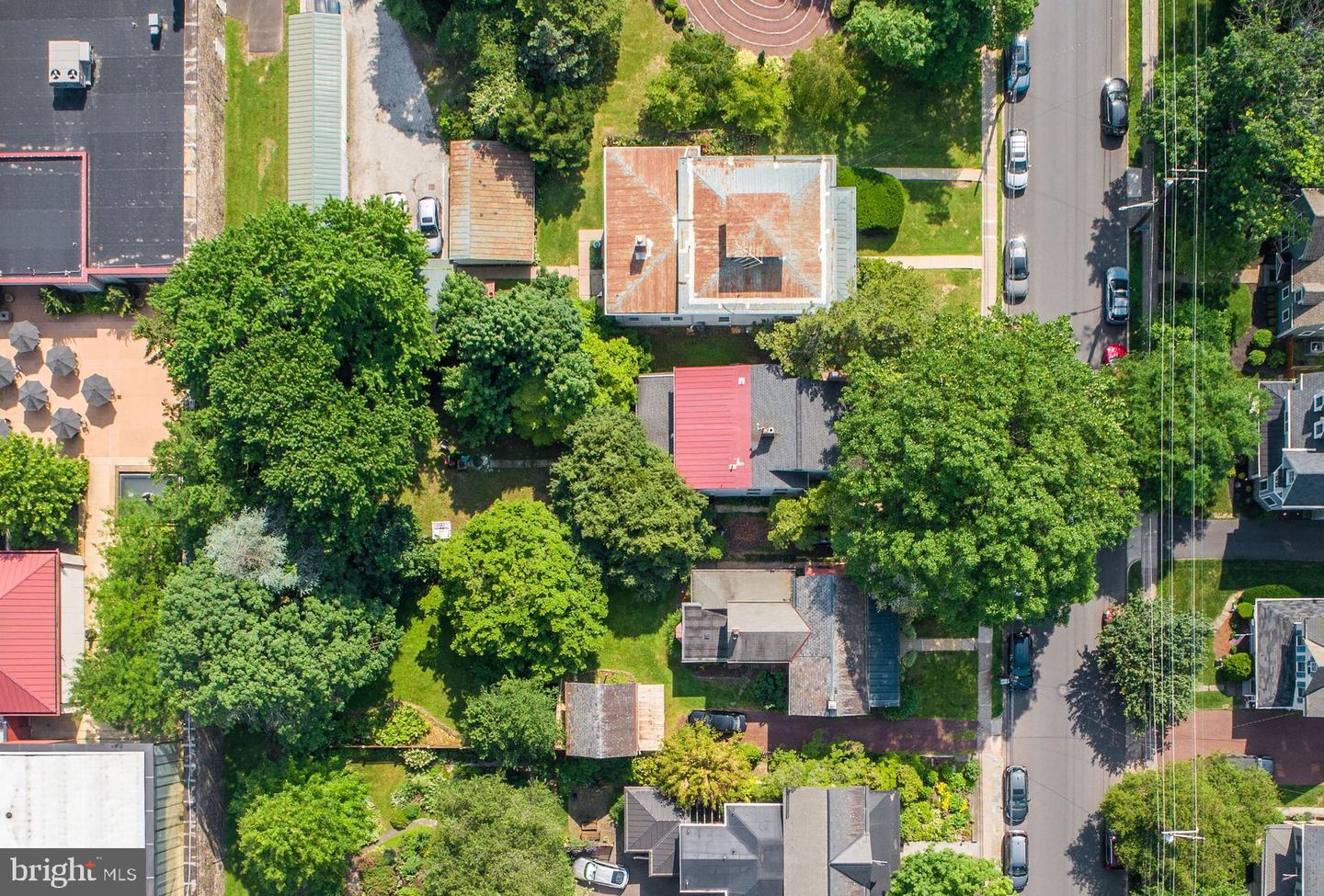 110 E Ashland St