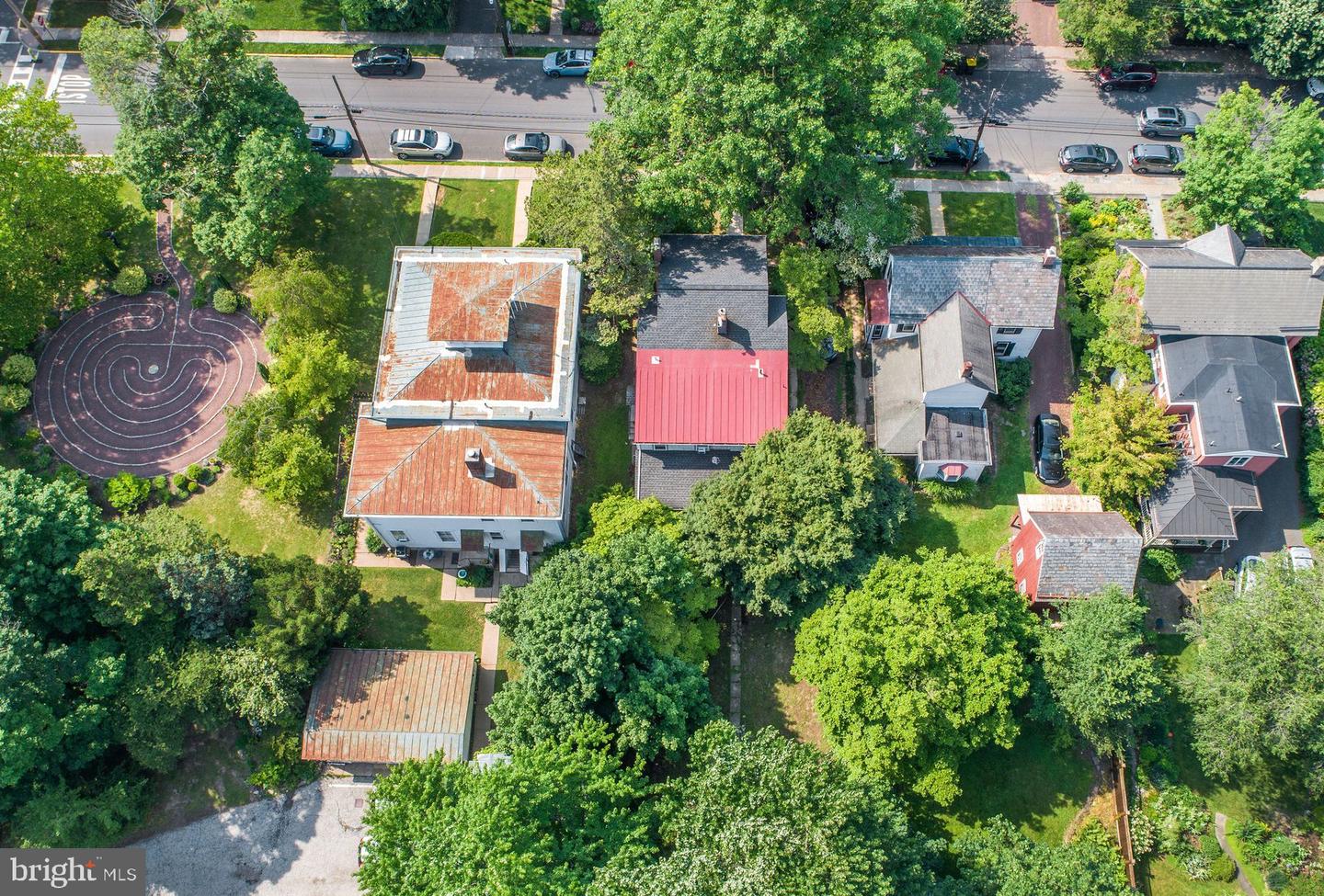 110 E Ashland St