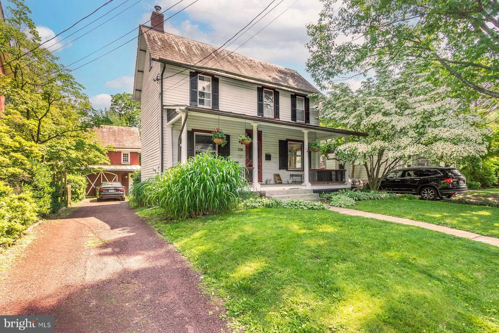 114 E Ashland St