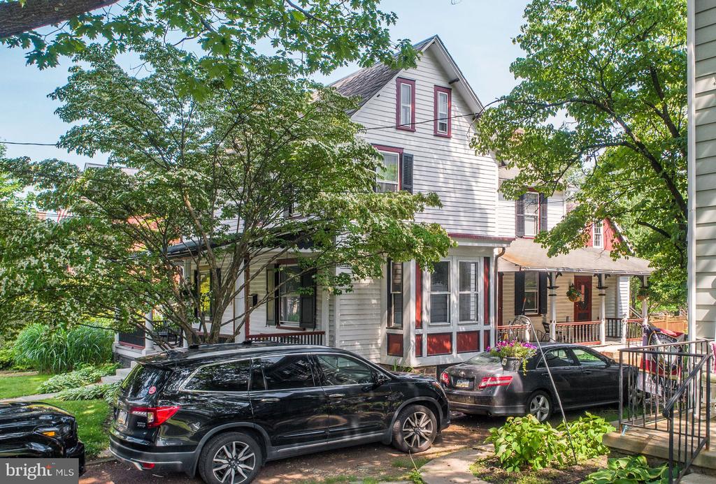 114 E Ashland St