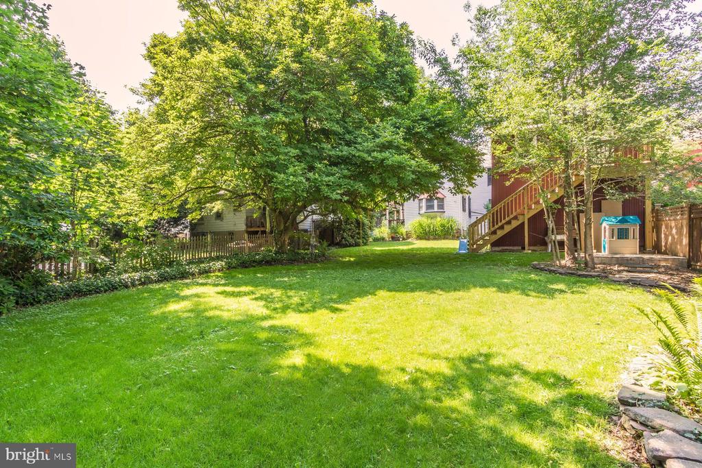 114 E Ashland St