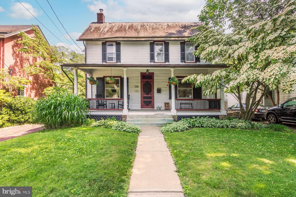 114 E Ashland St