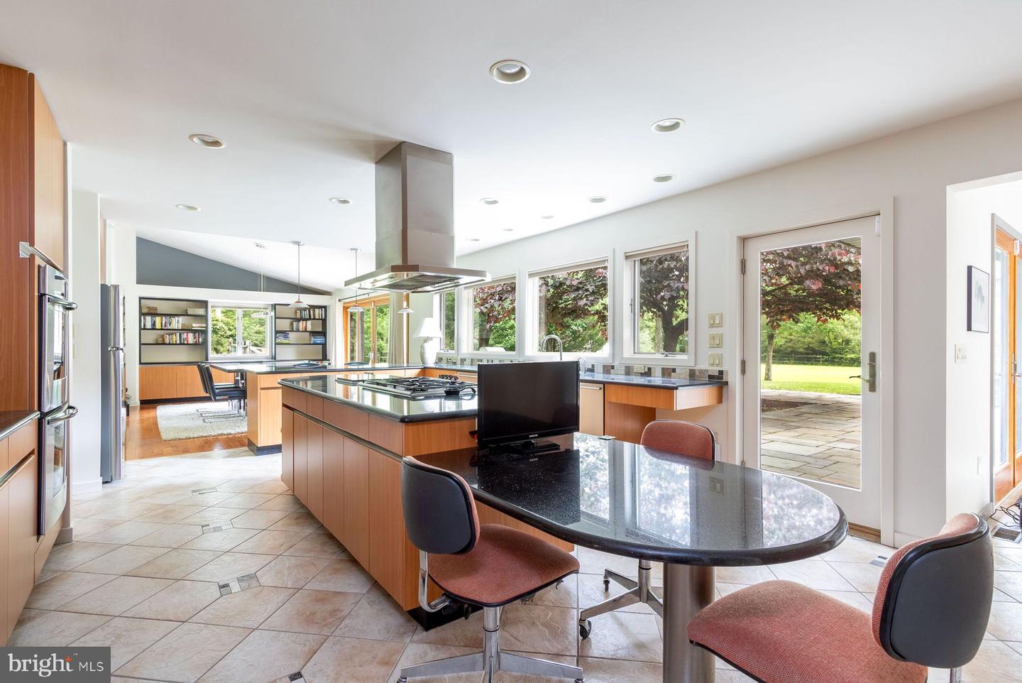 125 Edison Furlong Rd